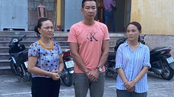 Thanh Hoá: Bắt giữ nhóm tội phạm trong cùng gia đình, "dàn" cảnh trúng thưởng sổ xố để trộm cắp