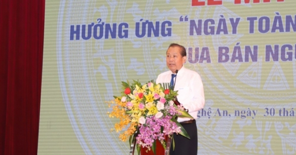 Phó Thủ tướng Thường trực dự lễ mít tinh hưởng ứng phòng chống mua bán người