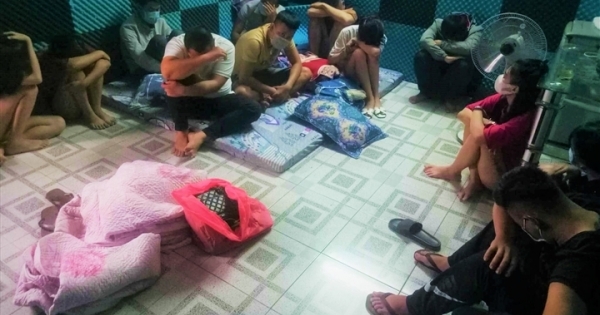 Quảng Ngãi: 35 nam thanh nữ tú tụ tập trong nhà nghỉ bất chấp lệnh giãn cách xã hội