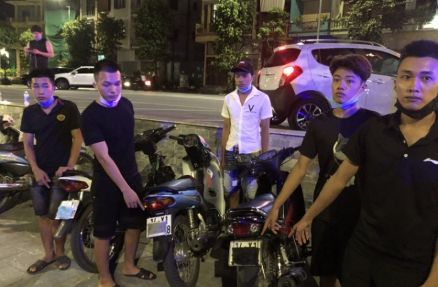 Quảng Ninh:  Xử lý nhóm thanh thiếu niên đi xe lạng lách, đánh võng