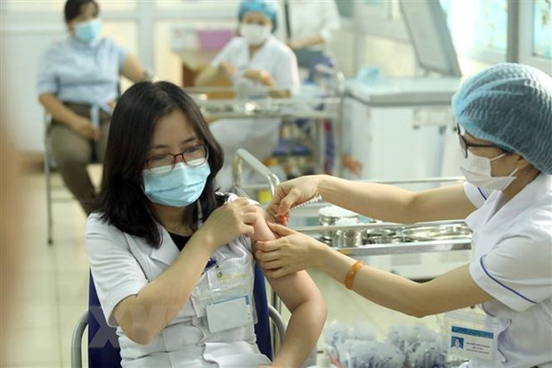 Quảng Nam phấn đấu hơn 70% dân số tiêm vaccine Covid-19 vào cuối Quí I/2022