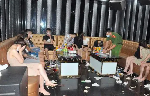 Khởi tố nhóm nam nữ sử dụng ma tuý trong quán karaoke Bad Boy bất chấp dịch bệnh