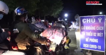 Video: CSGT dẫn đường, hỗ trợ ăn, nghỉ cho đoàn người đông đúc từ miền Nam về miền Trung