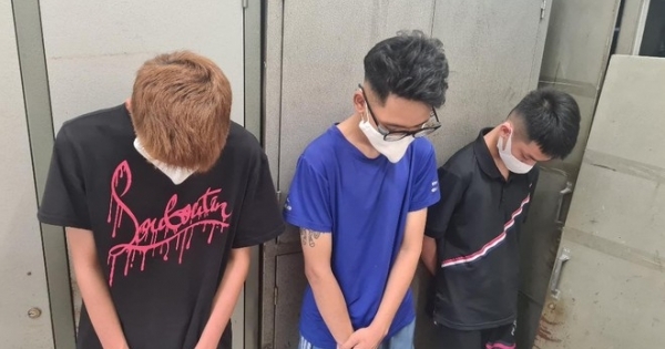 Hà Nội: Hai nhóm thanh niên đuổi đánh, chém nhau vào tận khu nghĩa trang