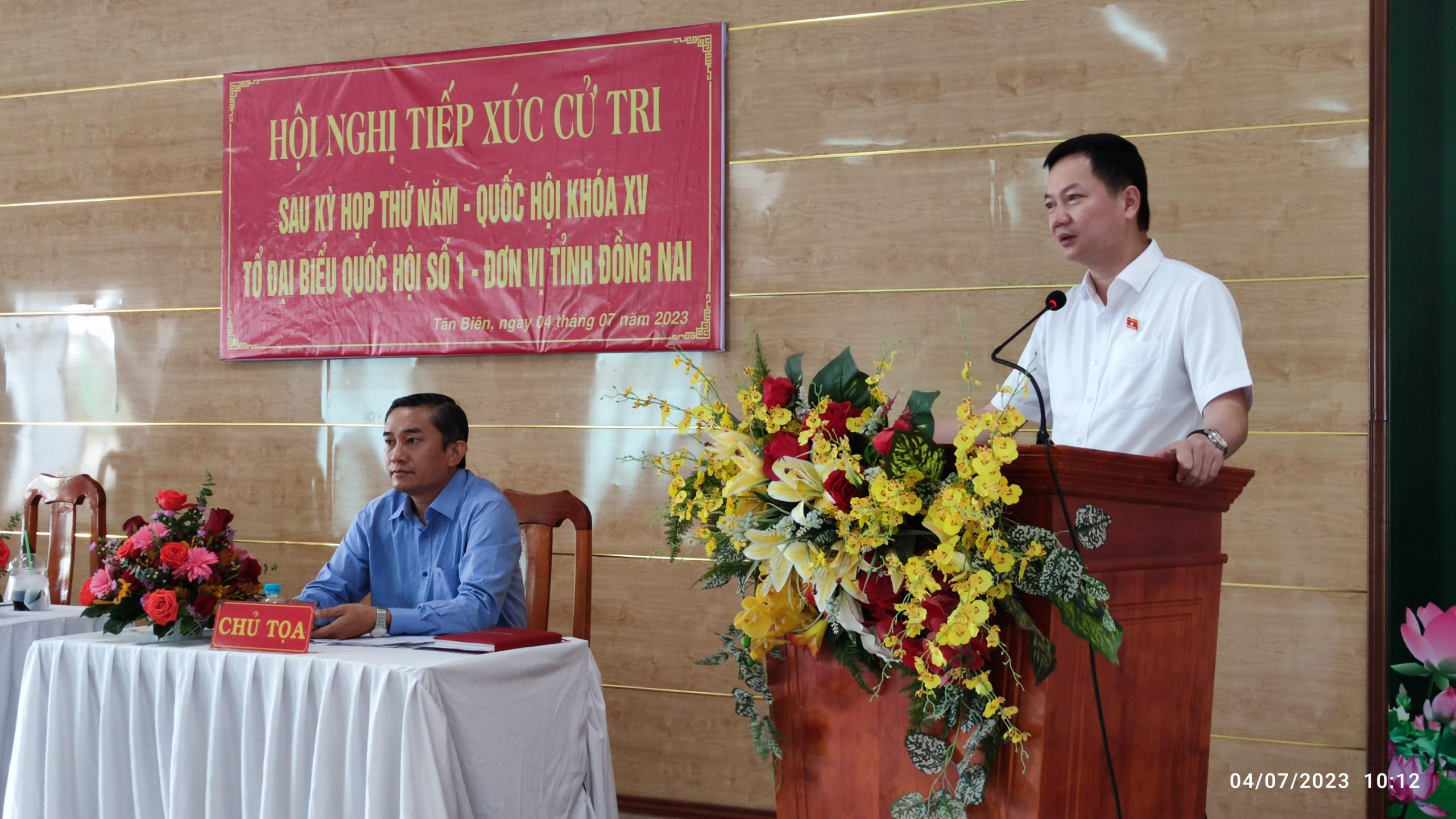 Ông Trịnh Xuân An – Uỷ viên chuyên trách Uỷ ban Quốc phòng và an ninh của Quốc hội phát biểu tại hội nghị