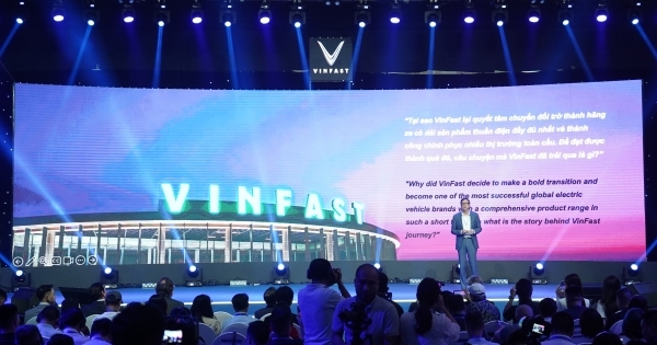 Vinfast ra mắt ô tô điện VF3, VF6, VF7 và xe đạp điện tại thị trường Việt Nam