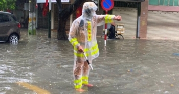 Công TP Hà Nội khuyến cáo người dân đảm bảo an toàn mùa mưa, bão