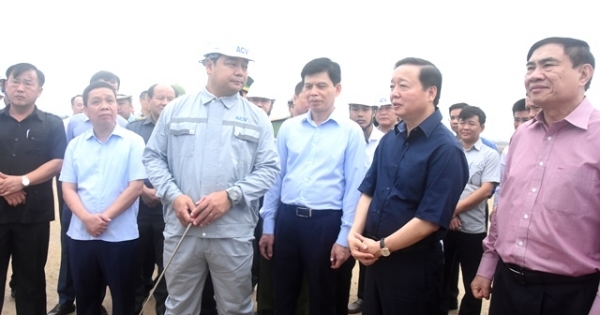 Phó Thủ tướng Trần Hồng Hà kiểm tra tiến độ Dự án mở rộng Cảng hàng không Điện Biên