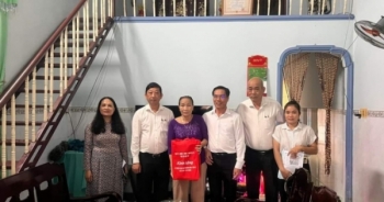 Thị xã Phú Mỹ thăm hỏi, tặng quà gia đình chính sách