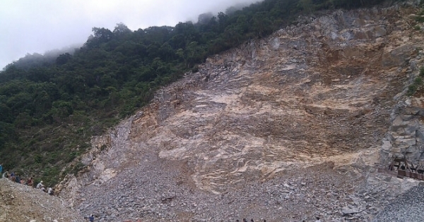 Thanh Hóa: Dừng hoạt động tại mỏ đá sạt lở gây tai nạn
