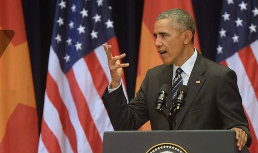 &Ocirc;ng Obama ph&aacute;t biểu tại Việt Nam hồi th&aacute;ng 5 vừa qua. (Ảnh: AFP)