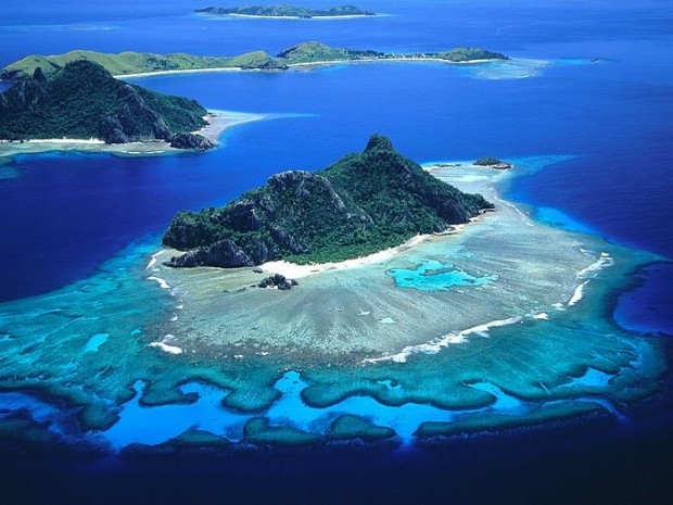 Fiji l&agrave; một đảo quốc thuộc Ch&acirc;u Đại Dương, ở ph&iacute;a Nam Th&aacute;i B&igrave;nh Dương