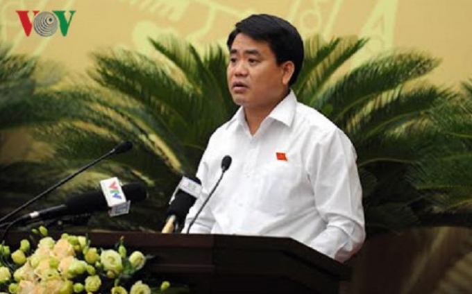 Chủ tịch UBND TP Nguyễn Đức Chung ph&aacute;t biểu tại nghị trường.