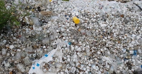 Công an Bắc Ninh điều tra núi rác thải y tế