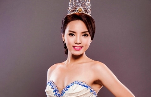 Sau scandal hút thuốc, Kỳ Duyên bị cấm xuất hiện tại Hoa hậu 2016