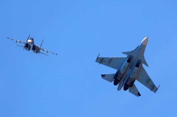 M&agrave;n nh&agrave;o lộn của&nbsp;Su-30SM. (Ảnh: Reuters)