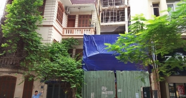 Người dân hoảng loạn phát hiện thêm một nhà 3 tầng nghiêng, lún trên phố Thái Hà