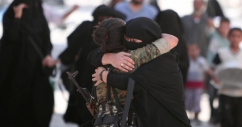 Giọt nước mắt hạnh phúc của người dân Syria khi được giải thoát khỏi IS