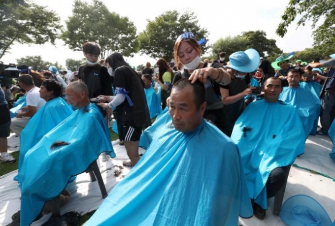 Hơn 900 người Hàn Quốc cạo đầu phản đối triển khai lá chắn tên lửa THAAD