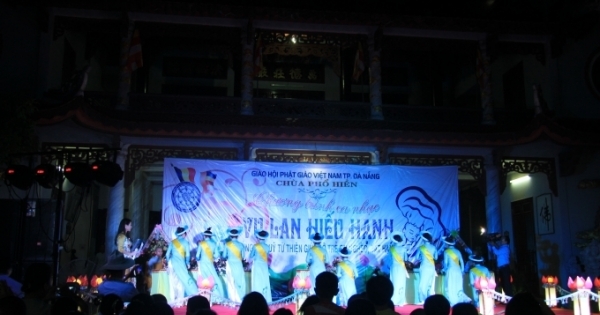 Hồ Văn Cường cất tiếng ca trong Đêm nhạc từ thiện “Vu Lan Hiếu Hạnh”