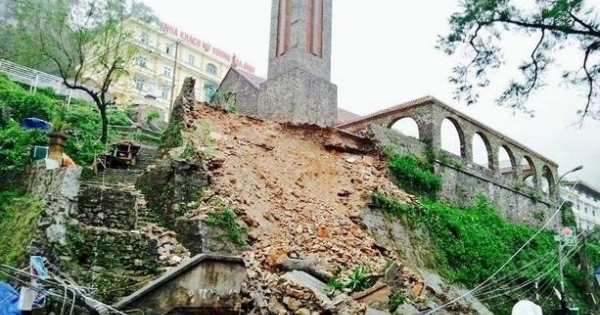 Ảnh hưởng cơn bão số 3: Một góc Nhà thờ đá Tam Đảo bị sạt lở