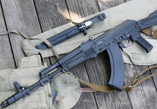 Tiểu li&ecirc;n AK-103.