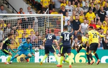Trực tiếp Watford vs Arsenal: "Pháo" nổ tưng bừng (KT)