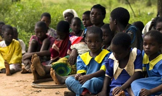 Hơn 40% số người ngh&egrave;o tr&ecirc;n thế giới v&agrave;o năm 2030 l&agrave; trẻ em ch&acirc;u Phi.
