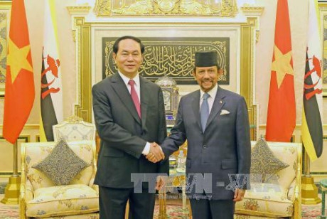 Chủ tịch nước Trần Đại Quang v&agrave; Quốc vương Haji Hassanal Bolkiah (Ảnh: TTXVN)