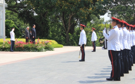 Lễ đ&oacute;n ch&iacute;nh thức Chủ tịch nước Trần Đại Quang được tổ chức long trọng tại Dinh Tổng thống Istana.