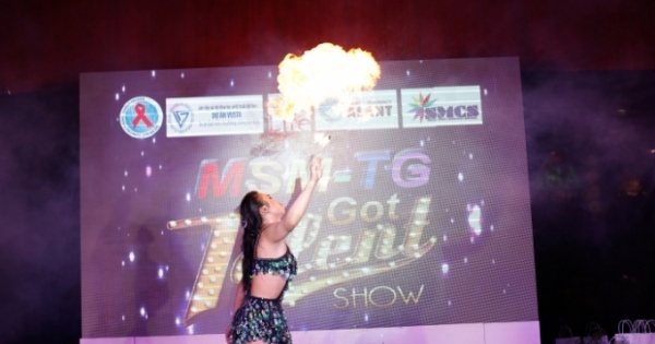 Nổi da gà với các tiết mục múa lửa, ăn than, nâng ghế bằng răng của của thí sinh MSM TG Got Talent