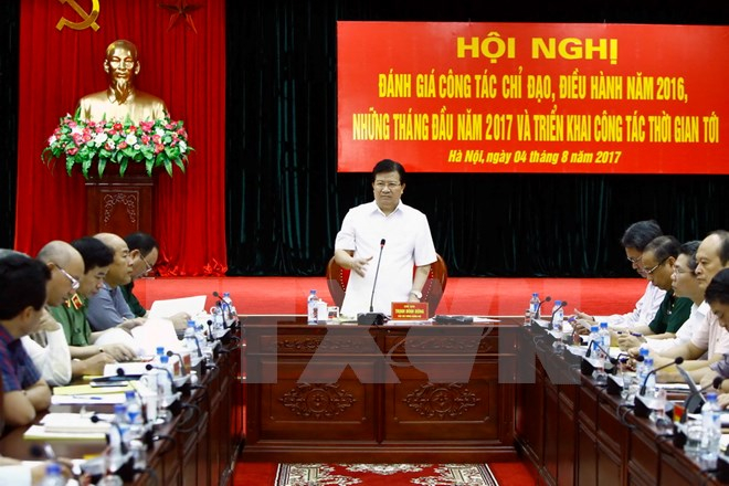Ph&oacute; Thủ tướng Trịnh Đ&igrave;nh Dũng ph&aacute;t biểu kết luận hội nghị. (Ảnh: An Đăng/TTXVN)