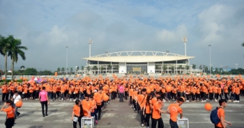 Hàng ngàn sinh viên xuống đường đi bộ vì nạn nhân da cam