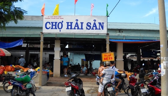 Xử phạt tiểu thương chợ hải sản Đà Nẵng vì tiêm chất tăng trọng trong tôm