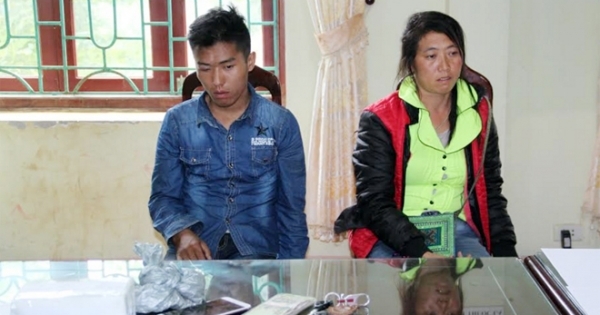 Lai Châu: Nhận 20 triệu tiền công để bán hộ 2 bánh heroin
