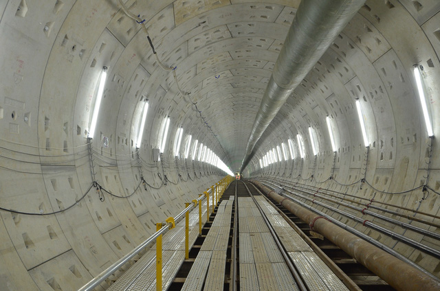 Tuyến đường hầm metro trong l&ograve;ng đất đầu ti&ecirc;n ở S&agrave;i G&ograve;n dần th&agrave;nh h&igrave;nh.