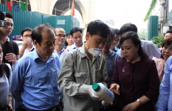 Đoàn kiểm tra của Bộ trưởng Y tế phát hiện nhiều ổ bọ gậy ở nhà dân