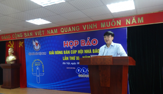 Ph&oacute; Chủ tịch thường trực Hội Nh&agrave; b&aacute;o Việt Nam - &ocirc;ng Hồ Quang Lợi ph&aacute;t biểu tại họp b&aacute;o. Ảnh: Tuấn Anh