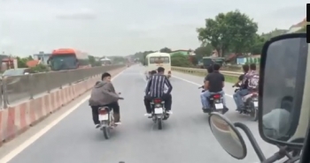 Thanh Hóa: Nhóm thanh niên không đội mũ bảo hiểm nghênh ngang cản trở các phương tiện trên Quốc lộ 1A