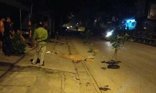 Hà Nội: Điều tra nguyên nhân thanh niên chết bí ẩn cạnh xe máy