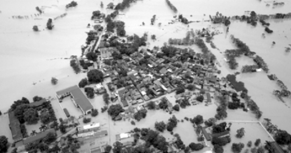 Hà Nội: Vì sao huyện Chương Mỹ hàng chục ngày ngập lụt?