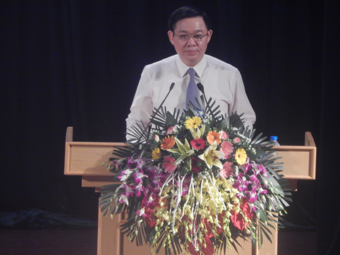 Ph&oacute; Thủ tướng Vương Đ&igrave;nh Huệ ph&aacute;t biểu chỉ đạo tại Hội nghị