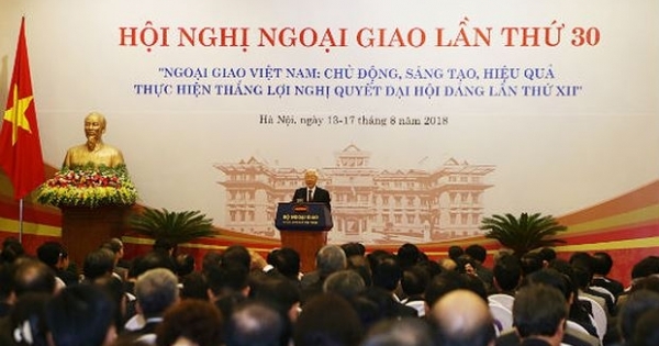 Tổng Bí thư Nguyễn Phú Trọng: Nhà ngoại giao không được để vướng vào tham nhũng, tiêu cực