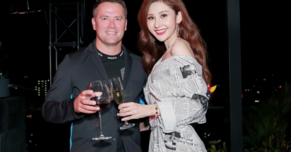 Hoa hậu Chi Nguyễn quyến rũ bên Michael Owen, Ưng Đại Vệ