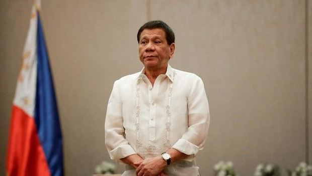 Tổng thống Philippines sa thải 20 quan chức bị tố tham nhũng