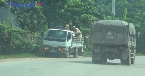 Bắc Giang: Bí thư Bùi Văn Hải chỉ đạo, xe có dấu hiệu quá tải vẫn "nhông nhông" trên QL 37