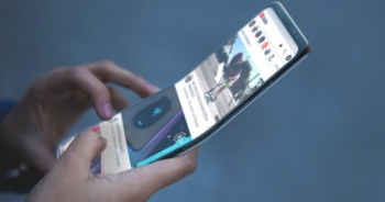 Hé lộ smartphone màn hình cong đầu tiên của Samsung