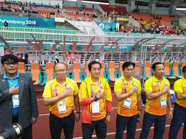 Ban huấn luyện của Olympic Việt Nam.