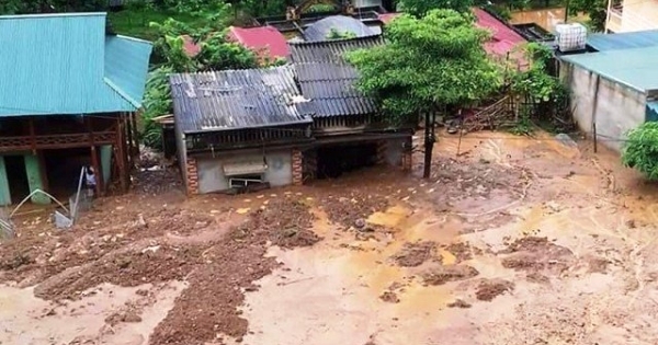 Thanh Hoá: Trước thềm khai giảng, mưa lớn tại miền núi gây đổ nhà, sập trường
