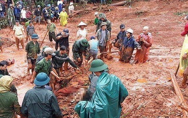 Đắk Nông: Khẩn trương di dời người dân ra khỏi vùng ảnh hưởng của mưa lũ